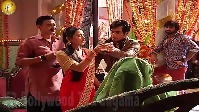 Shraddha walking on Sher singh's footsteps in PIYA RANGREZZ