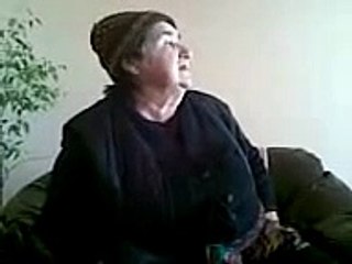 Baba gleda kad rade ono hahaha