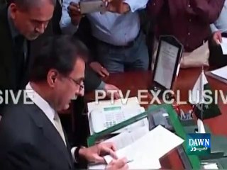 MQM lawmakers submit resignations in National Assembly