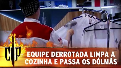 Equipe derrotada limpa a cozinha e passa os dólmãs