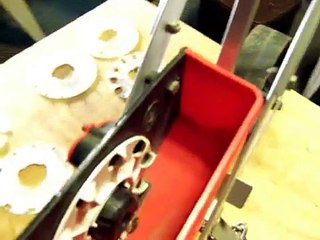 Earthway 1001-B Garden planter