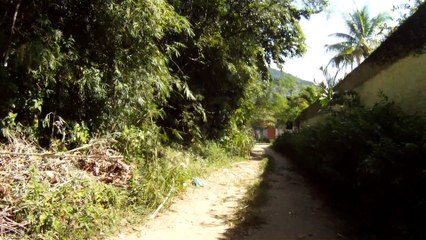 Bike e Sup nos mares e praia de Ubatuba, SP, Brasil