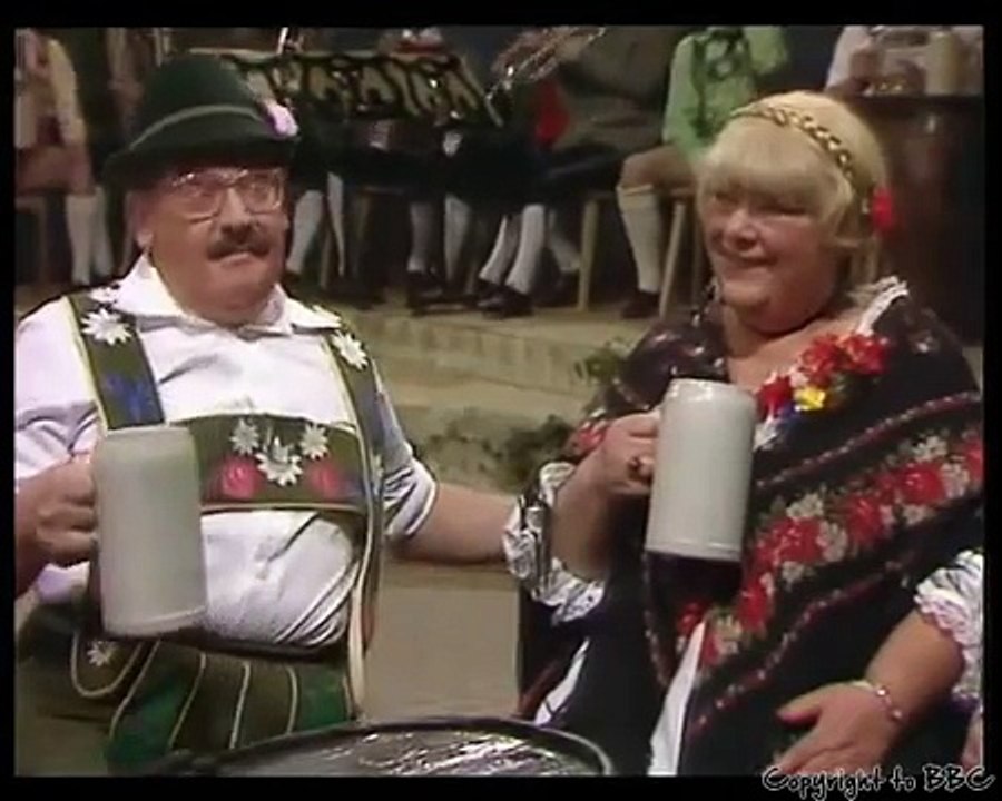 The Two Ronnies - Wunderbar Bavaria