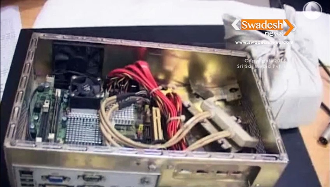 Watch Full Video How ATM cash looted by employee