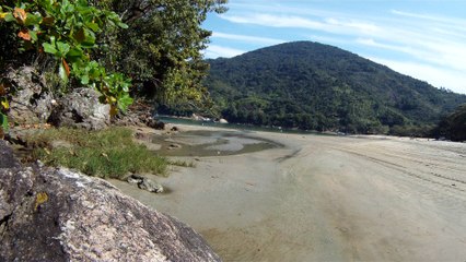 Bike e Sup nos mares e praia de Ubatuba, SP, Brasil