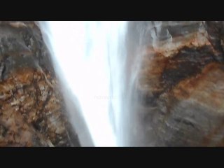 Une cascade comme si vous y étiez : Pas peur de l’eau ?