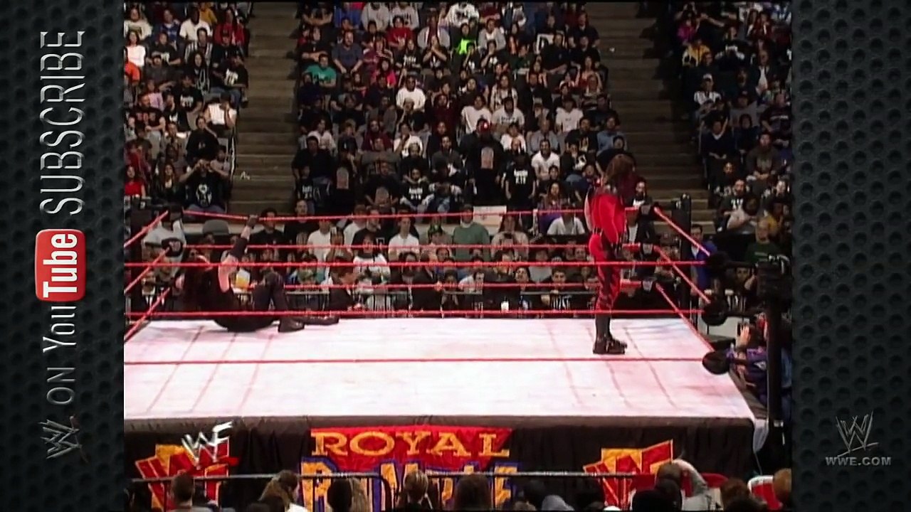 Kane burns The Undertaker-Furious fight