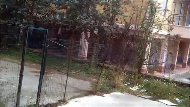 Aversa (CE) - Vandali appiccano incendio nella scuola Pascoli (11.08.15)