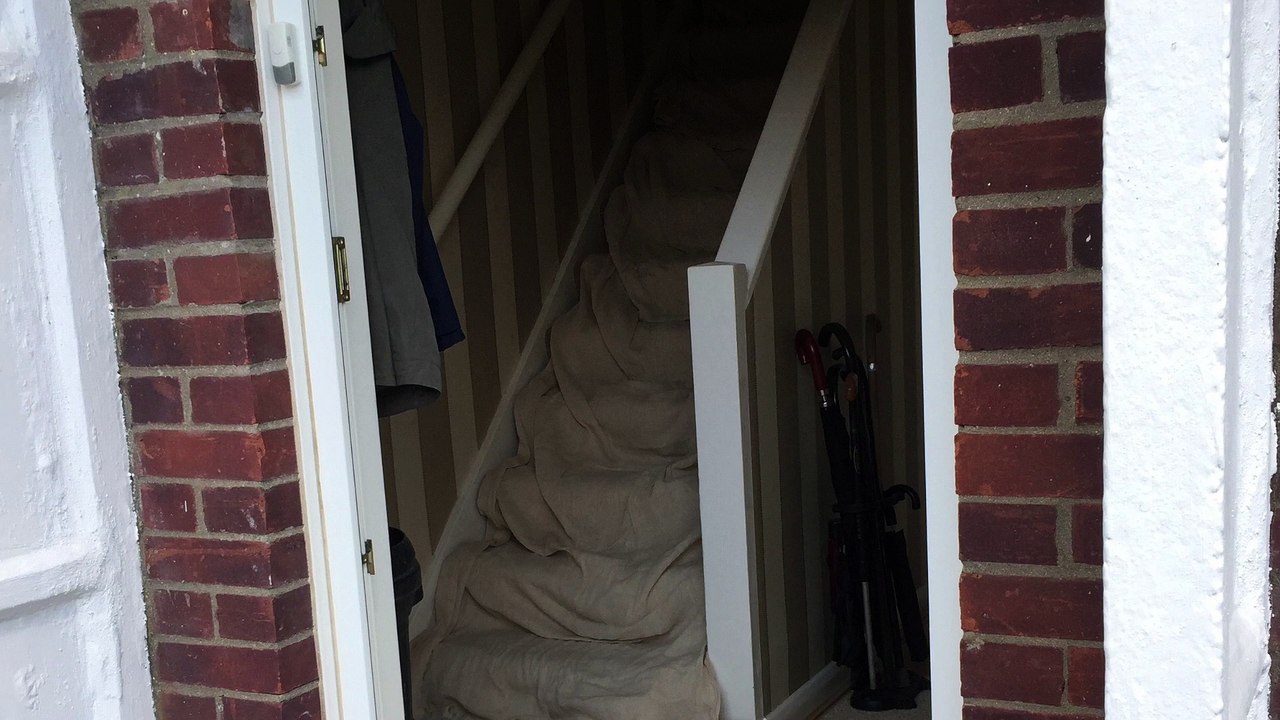 PLASTERER IN PENYRHEOL CAERPHILLY - PLASTERING BATHROOM IN PENYRHEOL CAERPHILLY