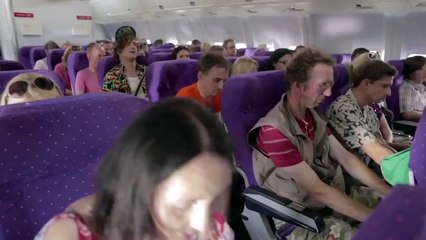 Iklan Lucu Banget - Pramugari Kok Ngajarin Cara Pakai Kondom?