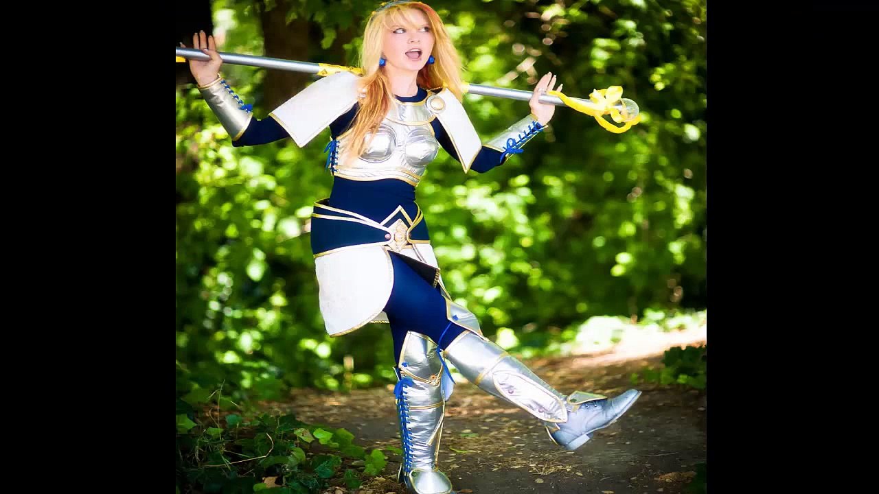 Top Sexiest Cosplay Lux of Hot Girls - League of Legends LoL Replays