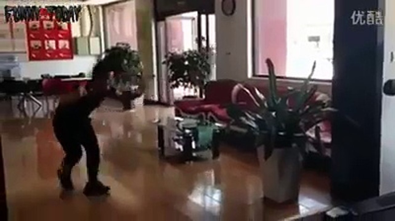 Hahahaha lol Awesome Prank