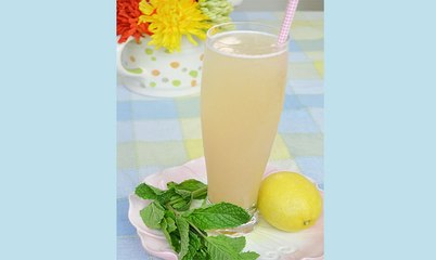 Cool Asian Pear Sparkler Summer Drink!