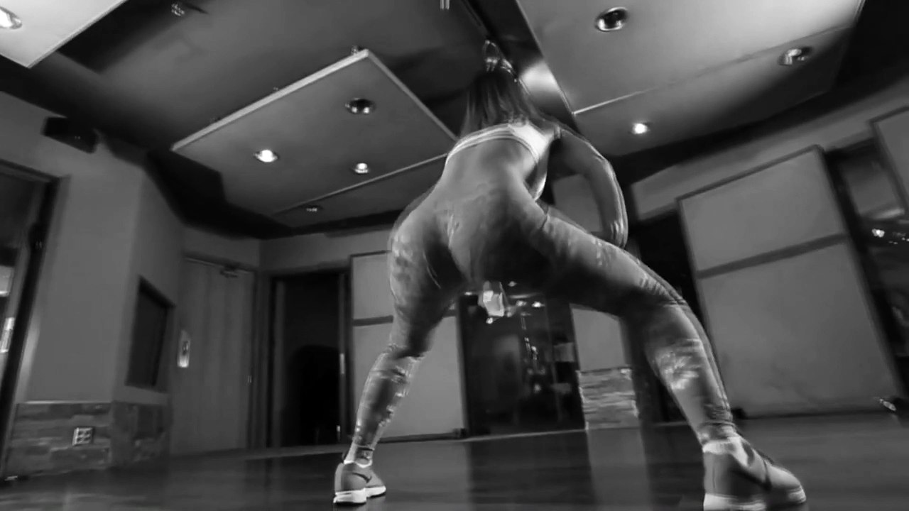 she likes to fuck  (dance video)