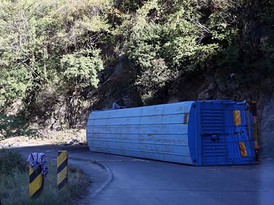 Semi Truck Crashes - Truck Accidents