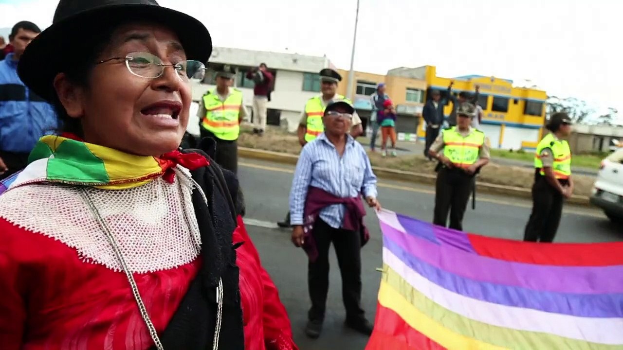 Equateur: des indigènes anti-gouvernement en route vers Quito