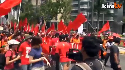 Utusan warns of 'naked gay parade' at Dataran