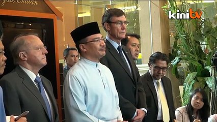 Hisham off to Australia to hold trilateral meeting