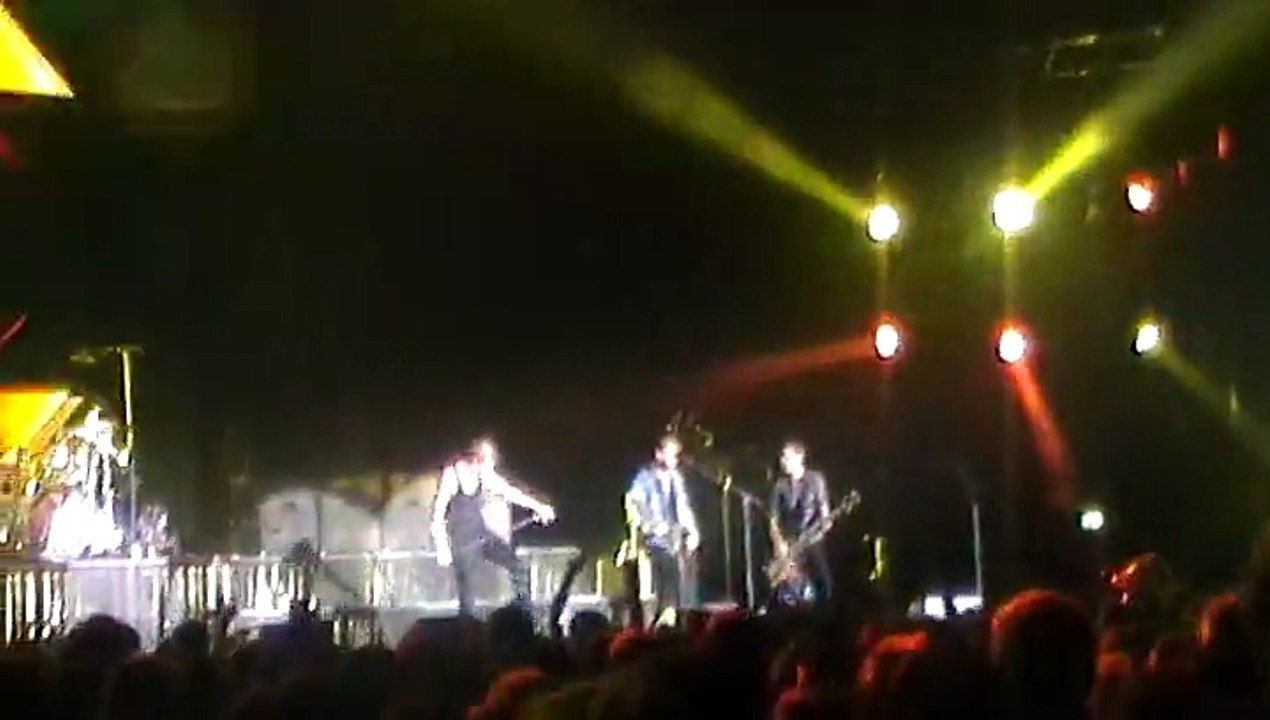 Die Toten Hosen - Esch sur Alzette ' Rockhal ' 11/08/2015 ' Sonic reducer ' VIDEO 2/14