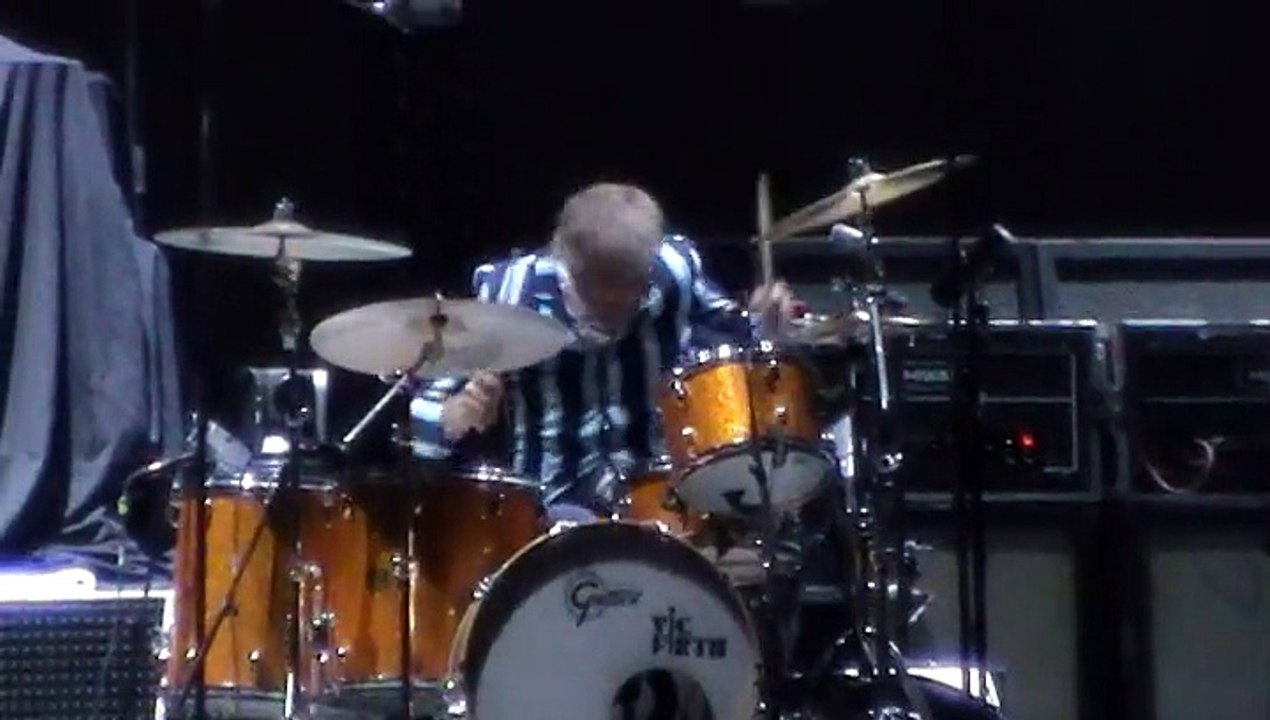 Triggerfinger - Esch sur Alzette ' Rockhal ' 11/08/2015 ' On My Knees ' VIDEO 1/1