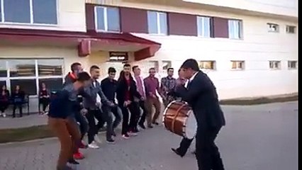 BİNGÖL LÜ GENÇLER KEŞO VE DELİLO  MUHTEŞŞEM HALAYLARI