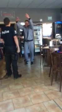 Arrestation musclée de la police en Belgique