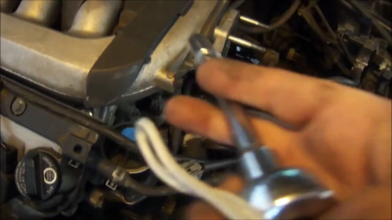 EGR valve cleaning or Replacements Honda Accord 2000 ex V6