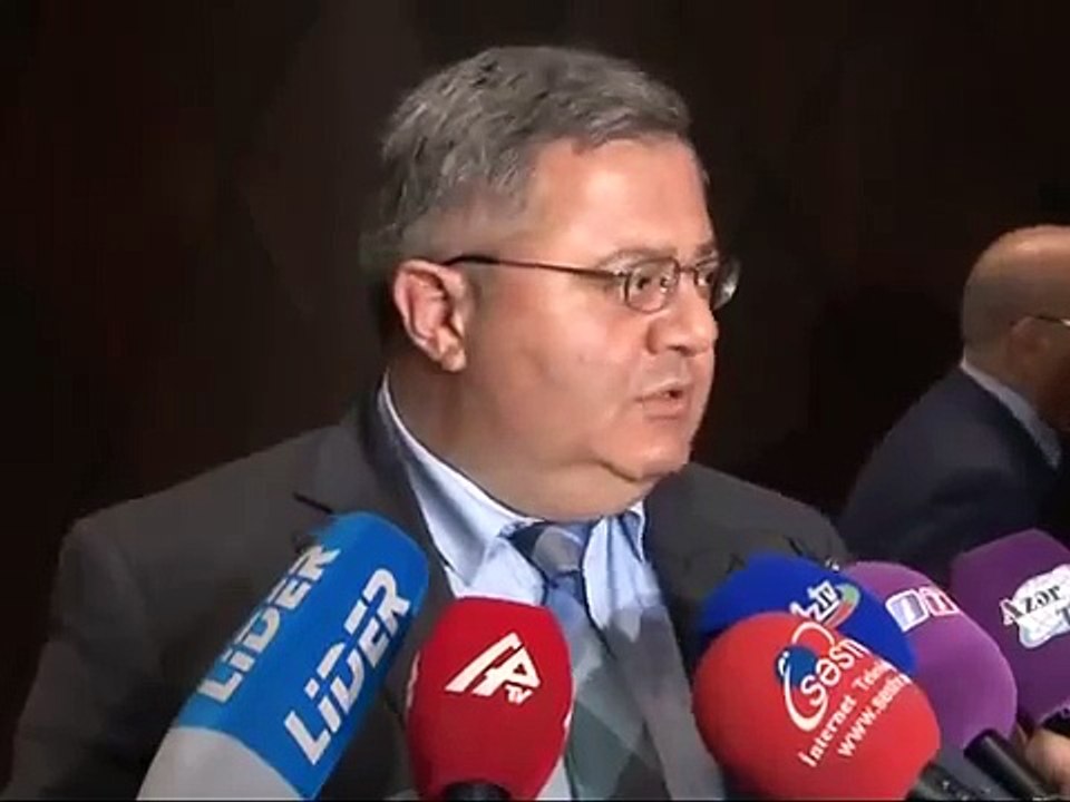 კომენტარი ბაქოს აეროპორტში, აზერბაიჯანის ვიზიტთან დაკავშირებით