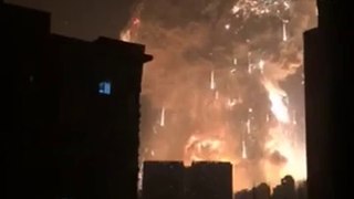 ∥ 直擊天津濱海新區爆炸瞬間  現場響聲震天 ∥