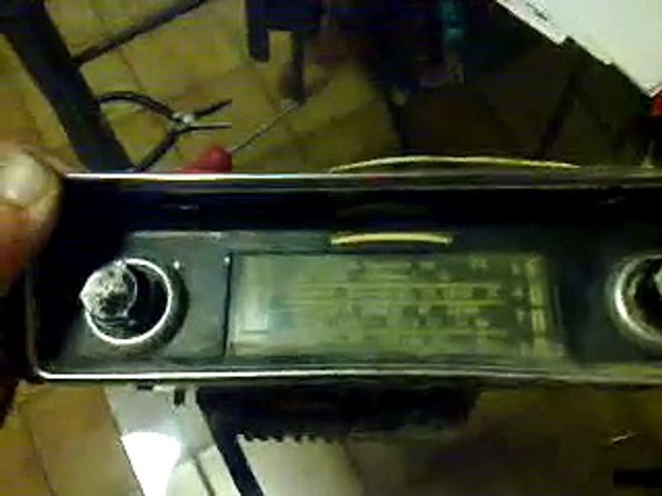 Vintage 6 volt valve car radio