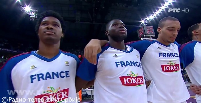 Basket : les Bleus entonnent la Marseillaise a capella en Serbie