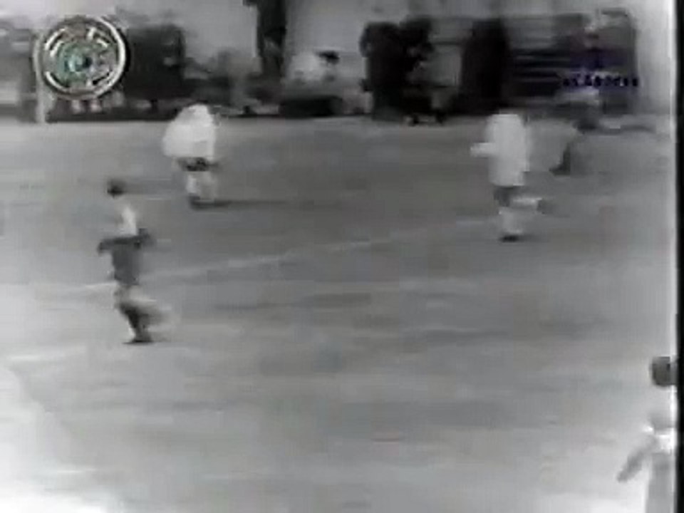 Gol de Sanfilippo a Santos (Boca 1-Santos 2 11-09-63)