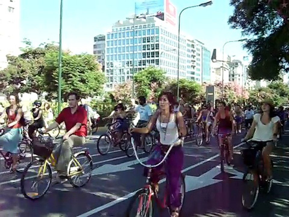 La Masa Critica en la 9 de Julio, Buenos Aires 6 de febrero 2011