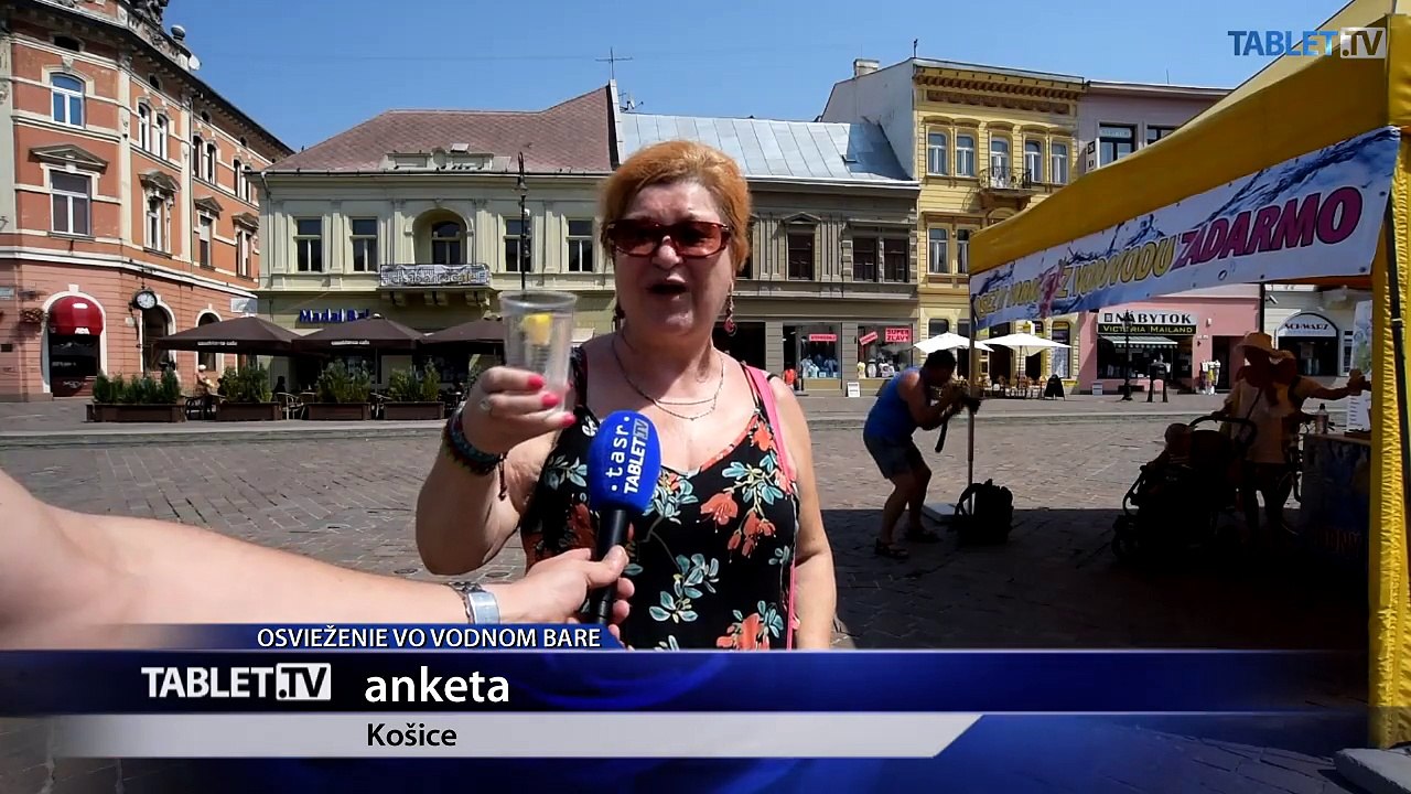 Na Hlavnej ulici v Košiciach sa môžu ľudia osviežiť vo vodnom bare