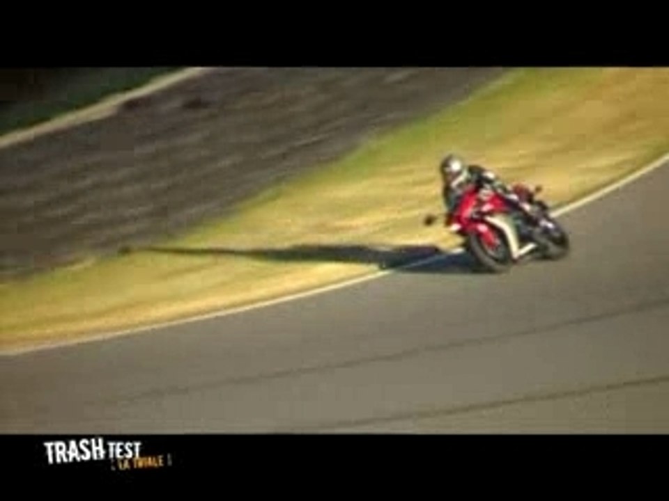 CBR600RR - Trash test