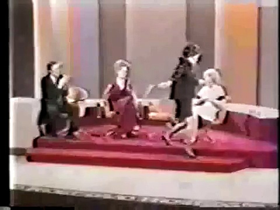 I'm Still Here - Yvonne DeCarlo [Follies on David Frost]