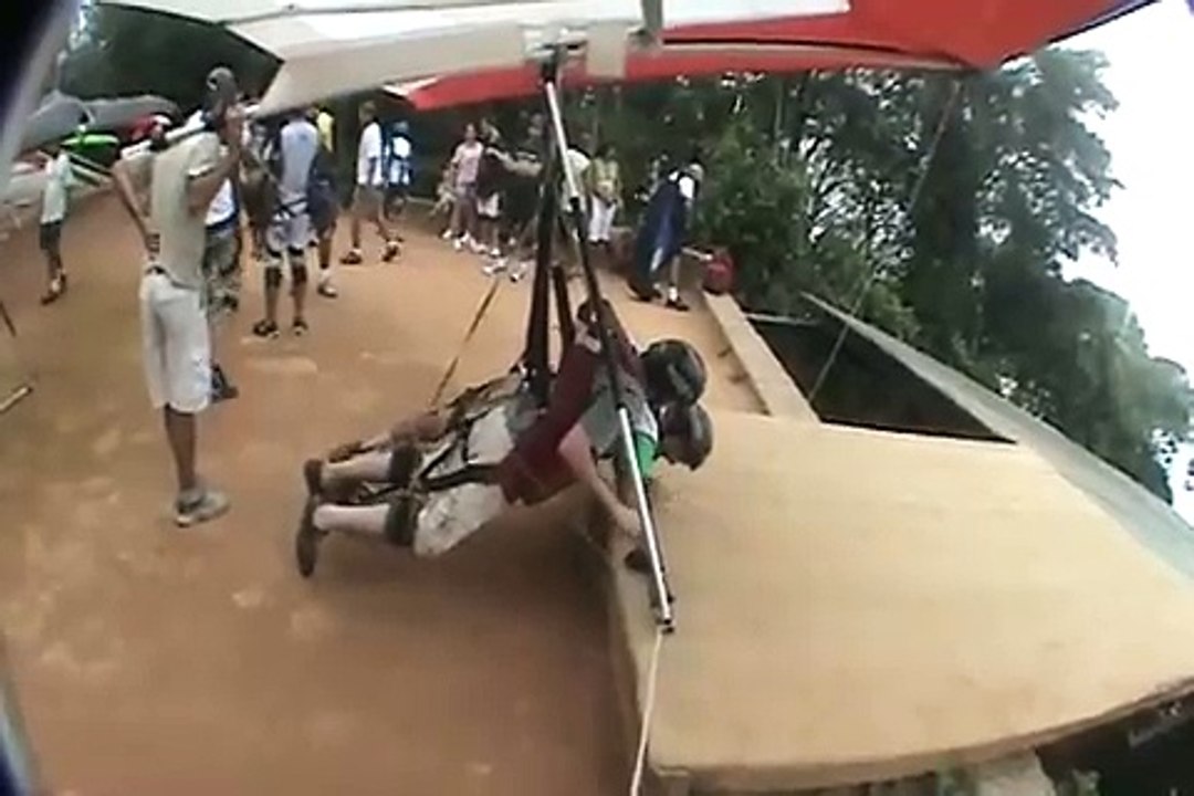 Voando de asa delta no Rio de Janeiro , Praia de Sao Conrado.