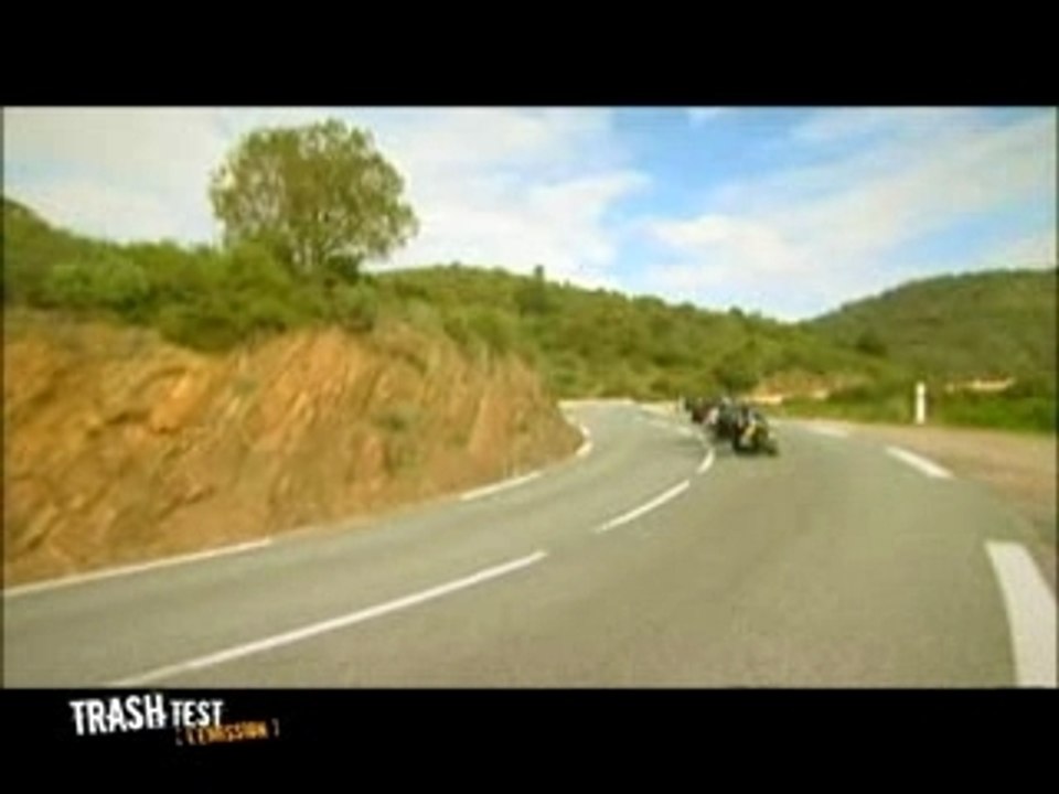 Multistrada -VS- Tiger - Trash test