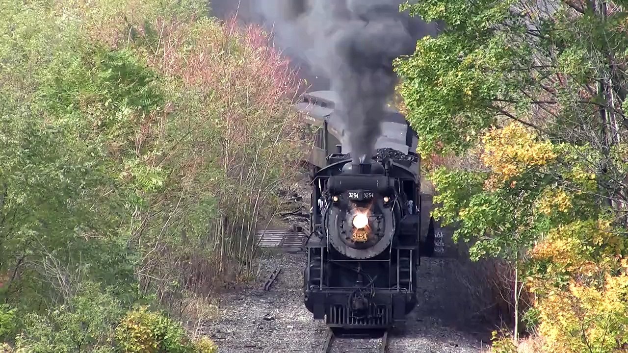 Steamtown Moscow train behind CN 3254 Part 1 - 10/24/10