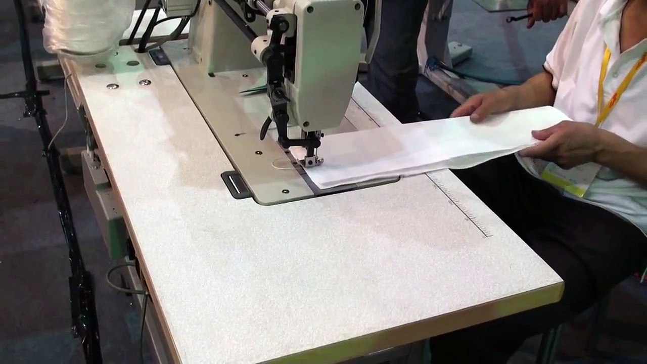 Singer 132K6 heavy duty walking foot sewing machine