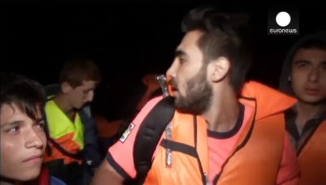 Лодки с новой группой нелегалов причалили к Косу