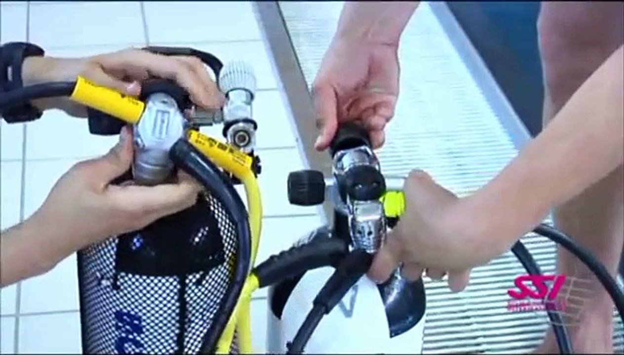 SSI Scuba Skills Update 5 - Scuba Equipment Assembly