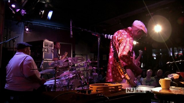 Buddy Guy - Buddy's Blues featuring Quin Sullivan