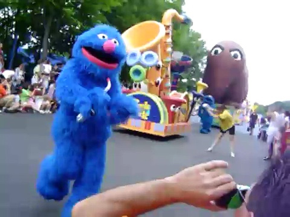 Sesame Place - 'The Parade' Part 1