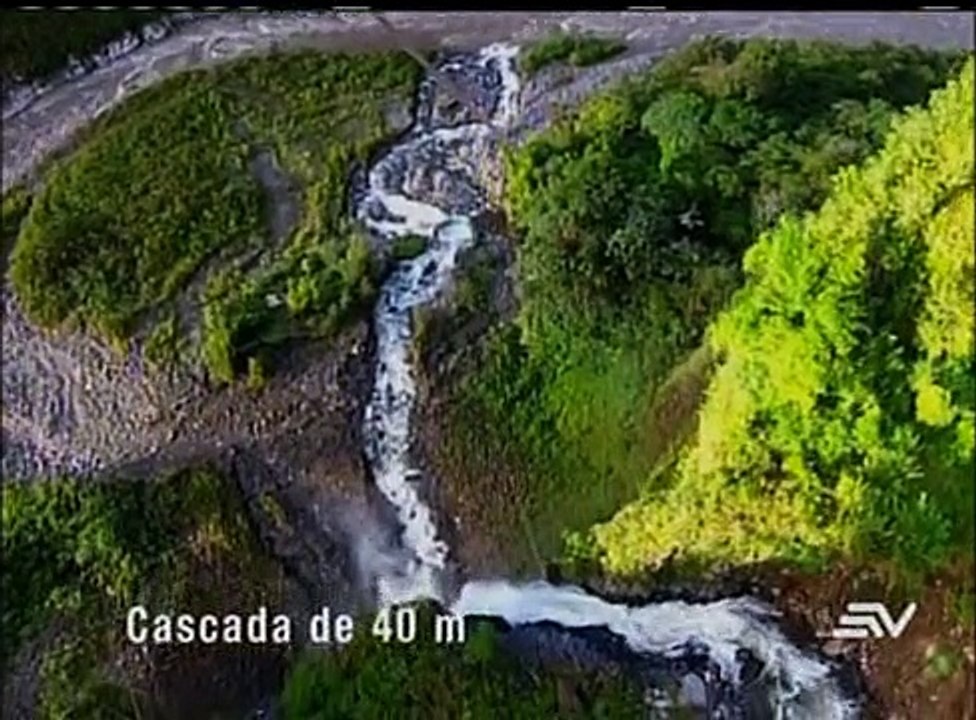 Ecuador desde el aire / Manto de La Novia