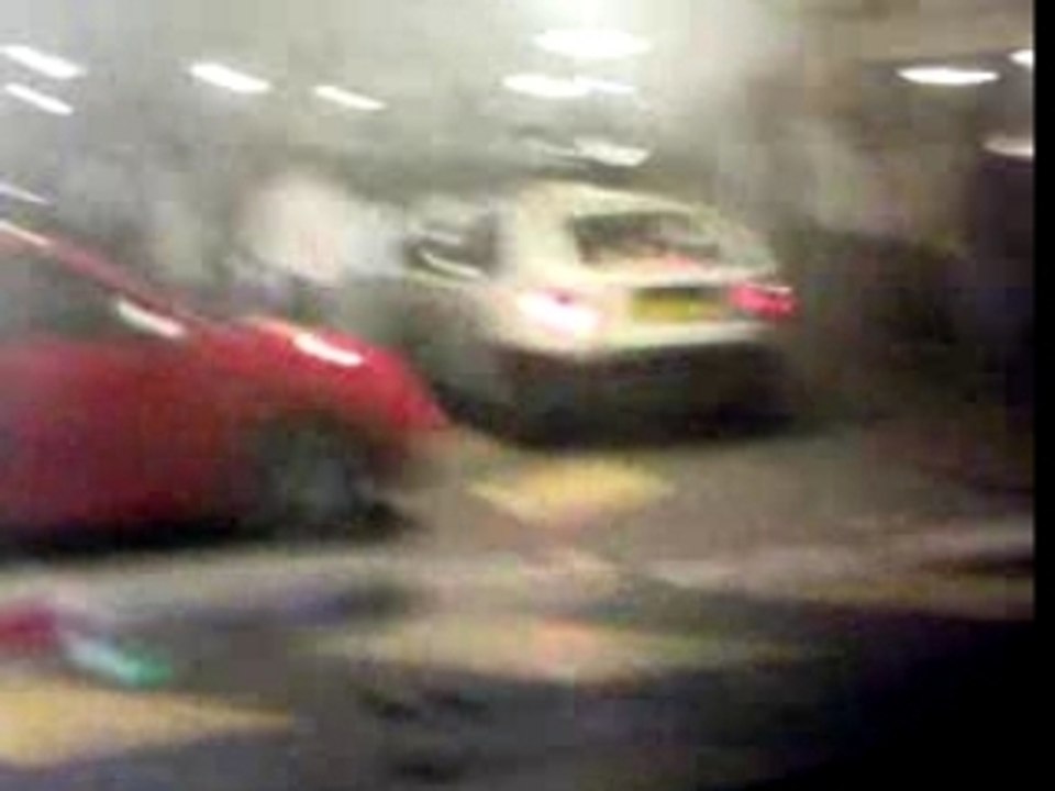 Burn Parinor Aulnay BMW