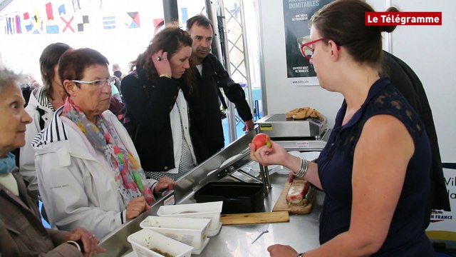Concarneau. Filets Bleus. Démonstration de chefs au Village de la Mer