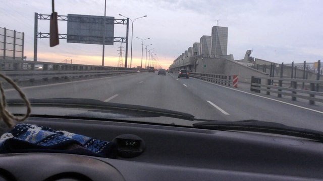 Поездка на Машине вдоль залива.