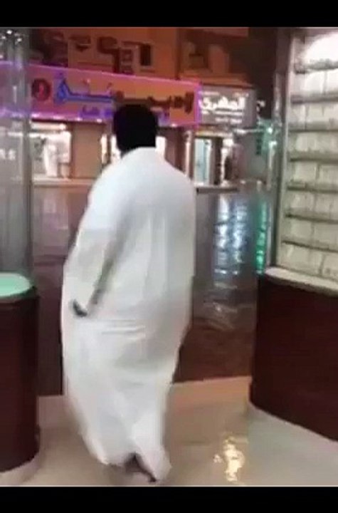 Fat man fell while video