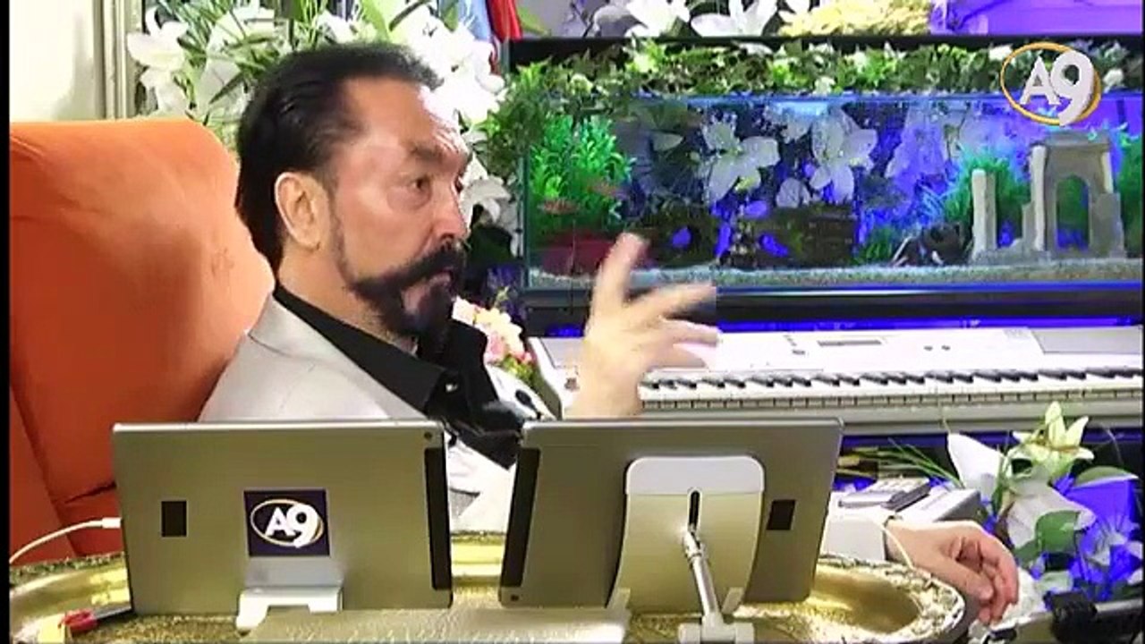 İnsanın içindeki "ben"i görmesi ve bilmesi önemlidir. O zaman dıştaki hakikatleri anlayabilir.